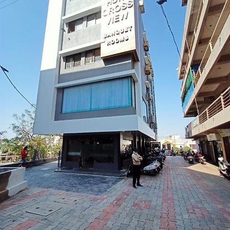Hotel Crossview Palanpur Extérieur photo