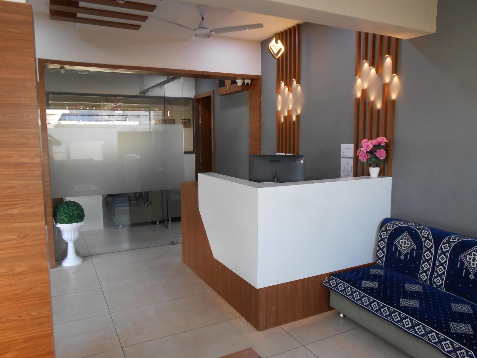 Hotel Crossview Palanpur Extérieur photo